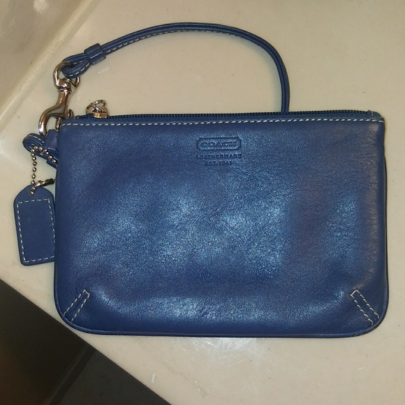 Coach leather wristlet - Picture 1 of 4